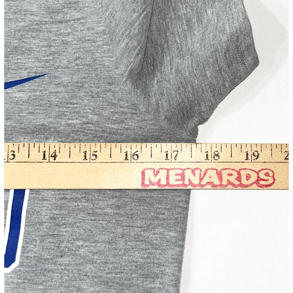 Nike Chicago Cubs V-Neck T-Shirt Women's Medium Gray Let's Go Cubs MLB Baseball